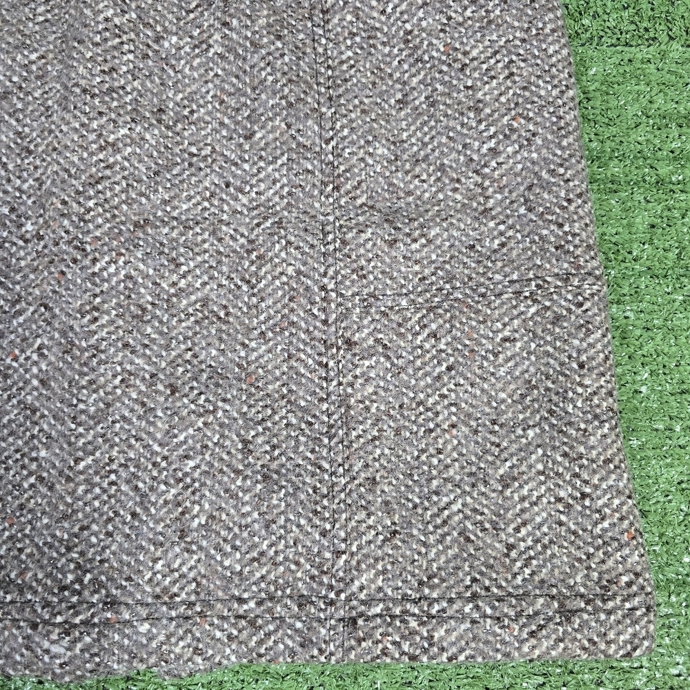 EDDIE BAUER | 48% WOOL BLEND CHEVRON WOVEN MINI SKIRT w\ BUTTONED SIDE POCKETS - Picture 8 of 15